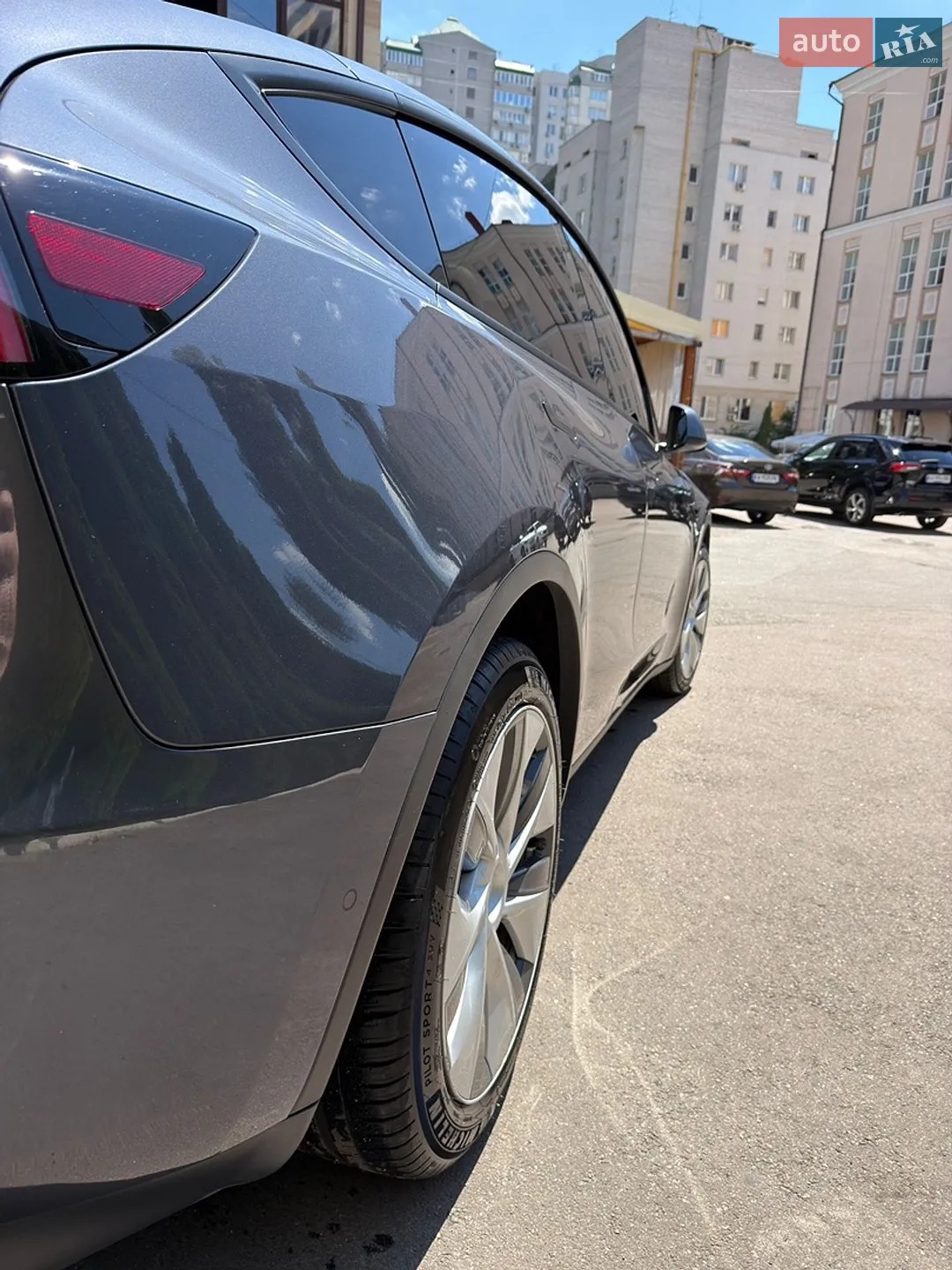 2022 Tesla Model Y - мініатюра 9