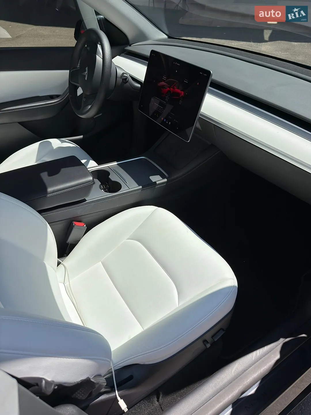 2022 Tesla Model Y - мініатюра 11