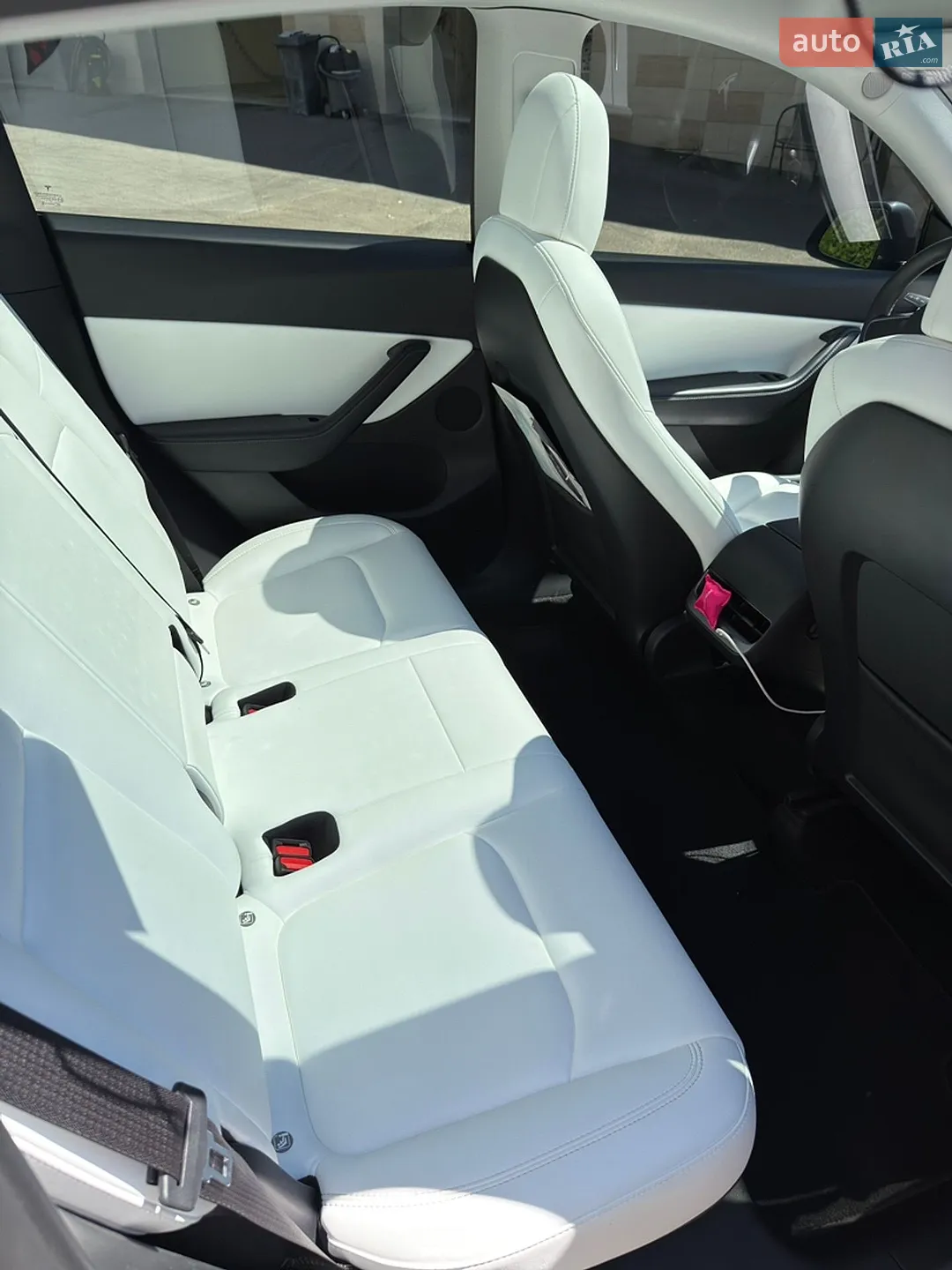 2022 Tesla Model Y - мініатюра 10