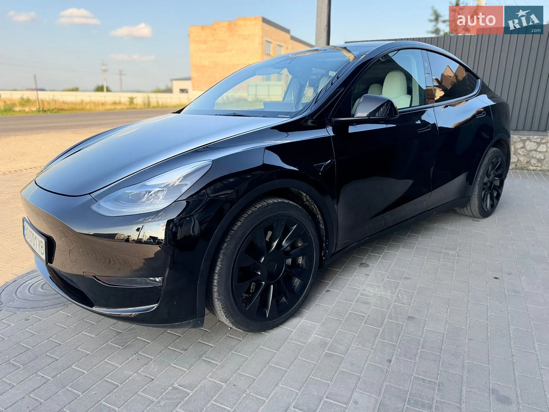 2024 Tesla Model Y - мініатюра 5