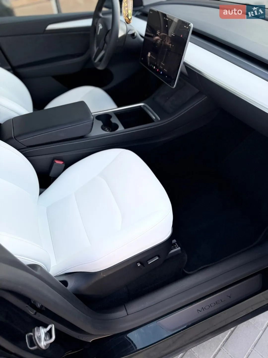2024 Tesla Model Y - мініатюра 12