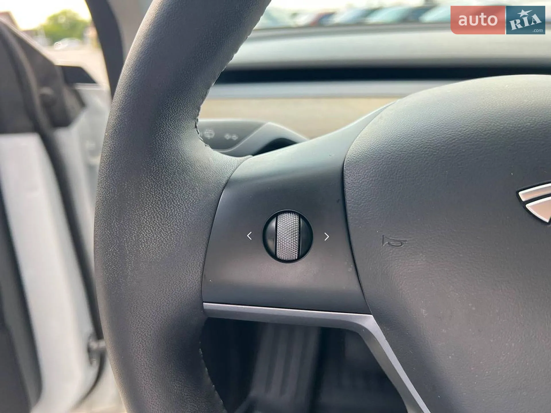 2021 Tesla Model Y - мініатюра 23