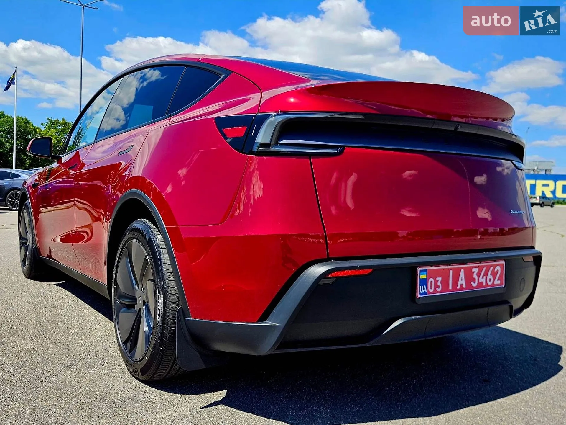 2025 Tesla Model Y - мініатюра 9