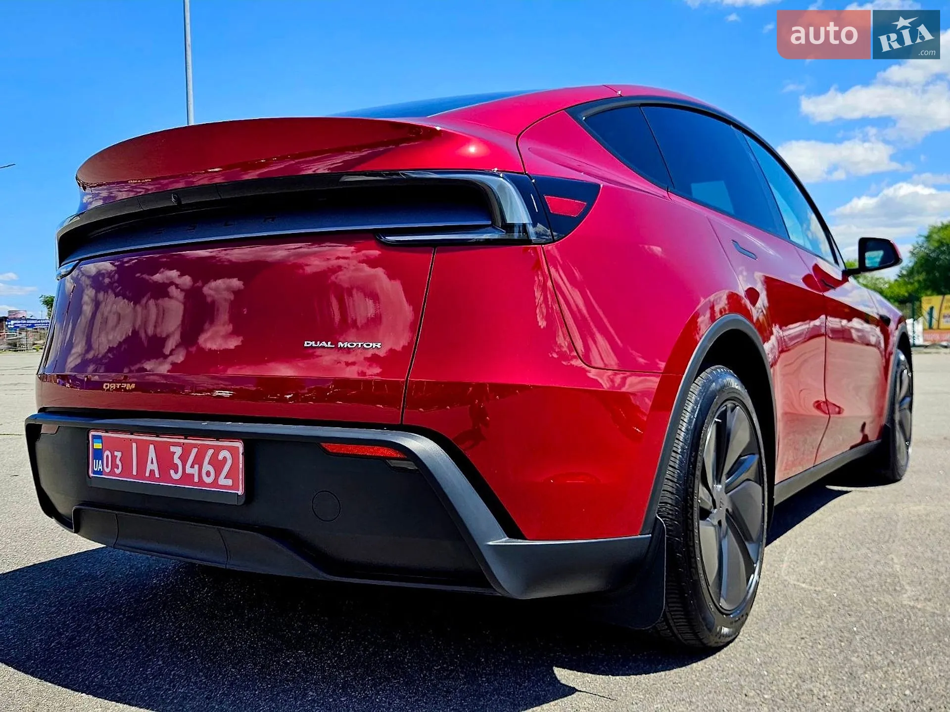 2025 Tesla Model Y - мініатюра 12