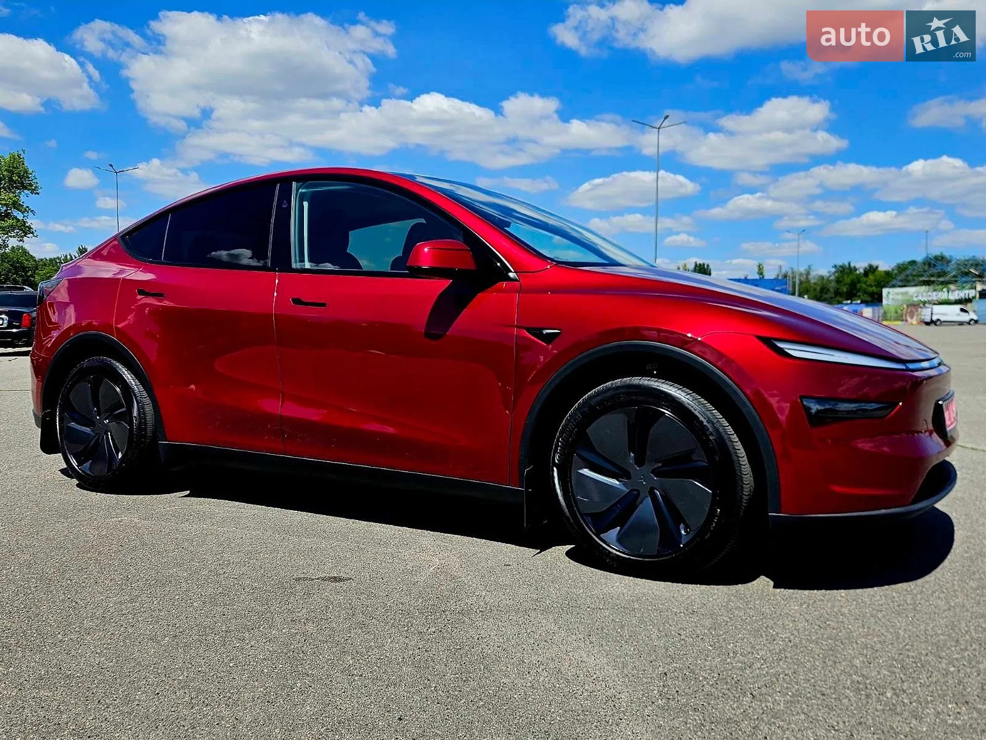2025 Tesla Model Y - мініатюра 16