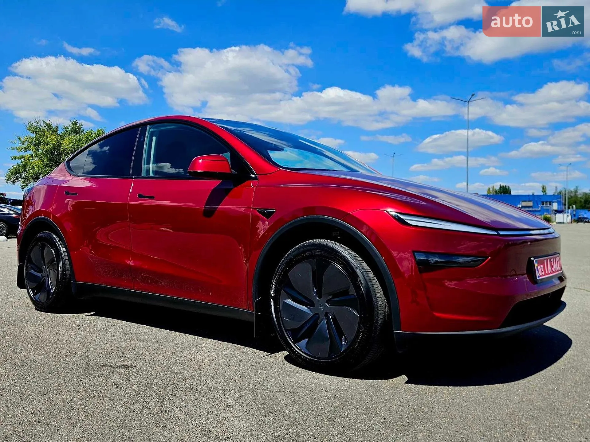2025 Tesla Model Y - мініатюра 17