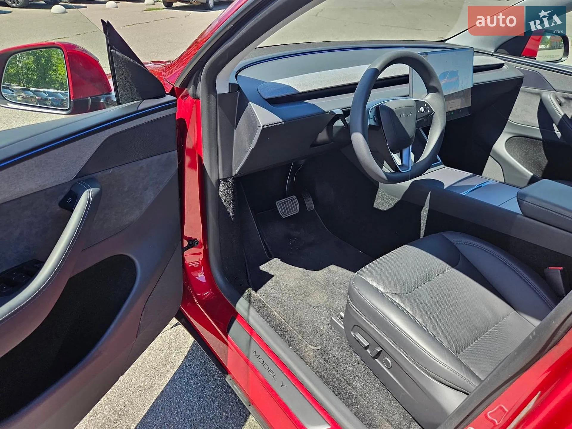 2025 Tesla Model Y - мініатюра 21