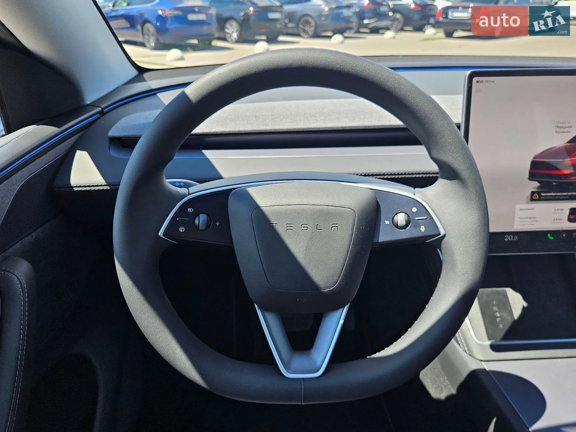2025 Tesla Model Y - мініатюра 27