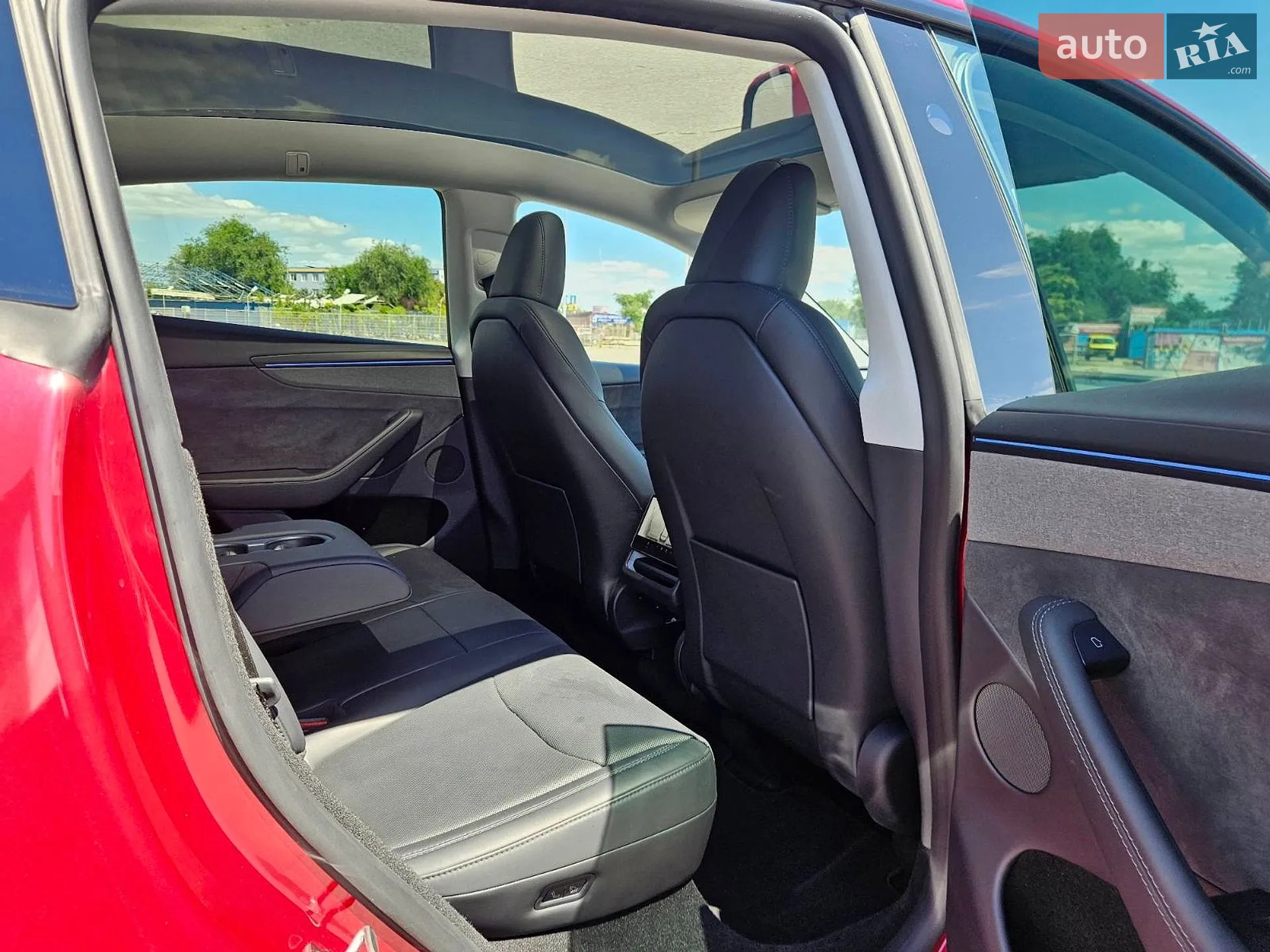 2025 Tesla Model Y - мініатюра 31