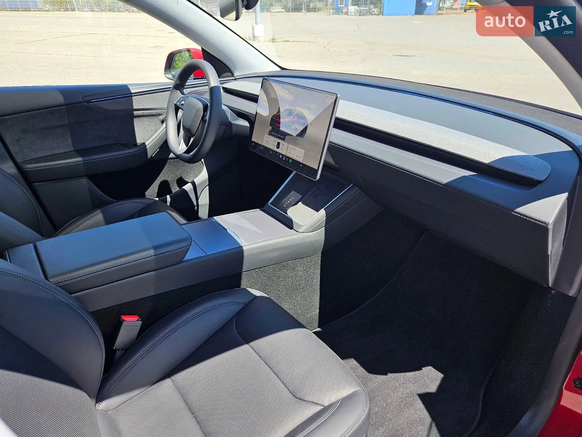 2025 Tesla Model Y - мініатюра 34