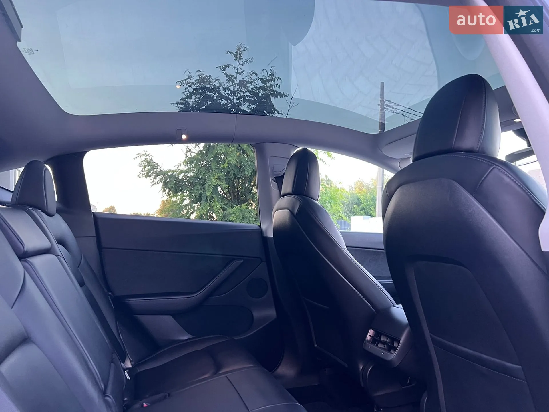 2020 Tesla Model Y - мініатюра 36