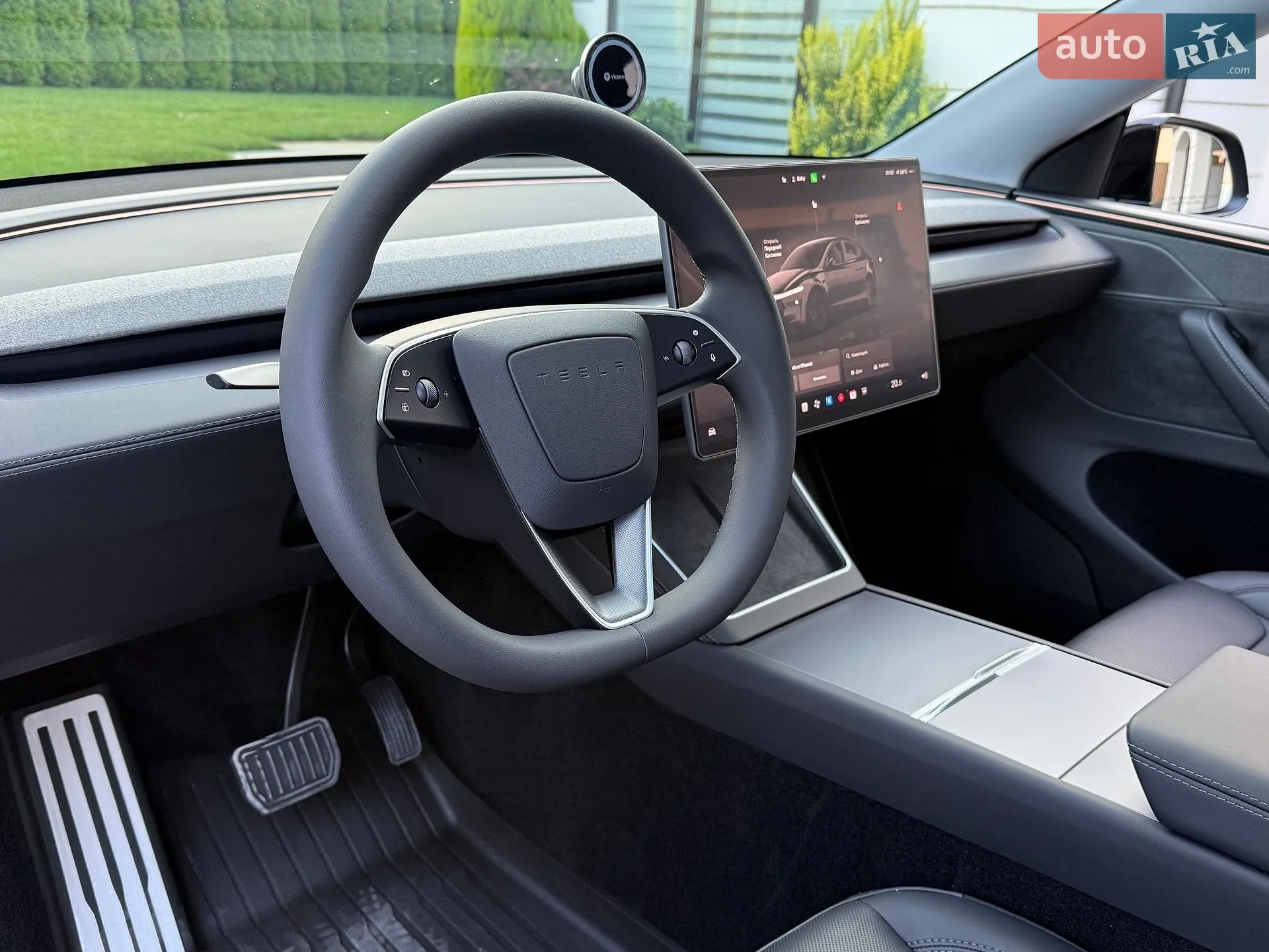 2025 Tesla Model Y - мініатюра 8