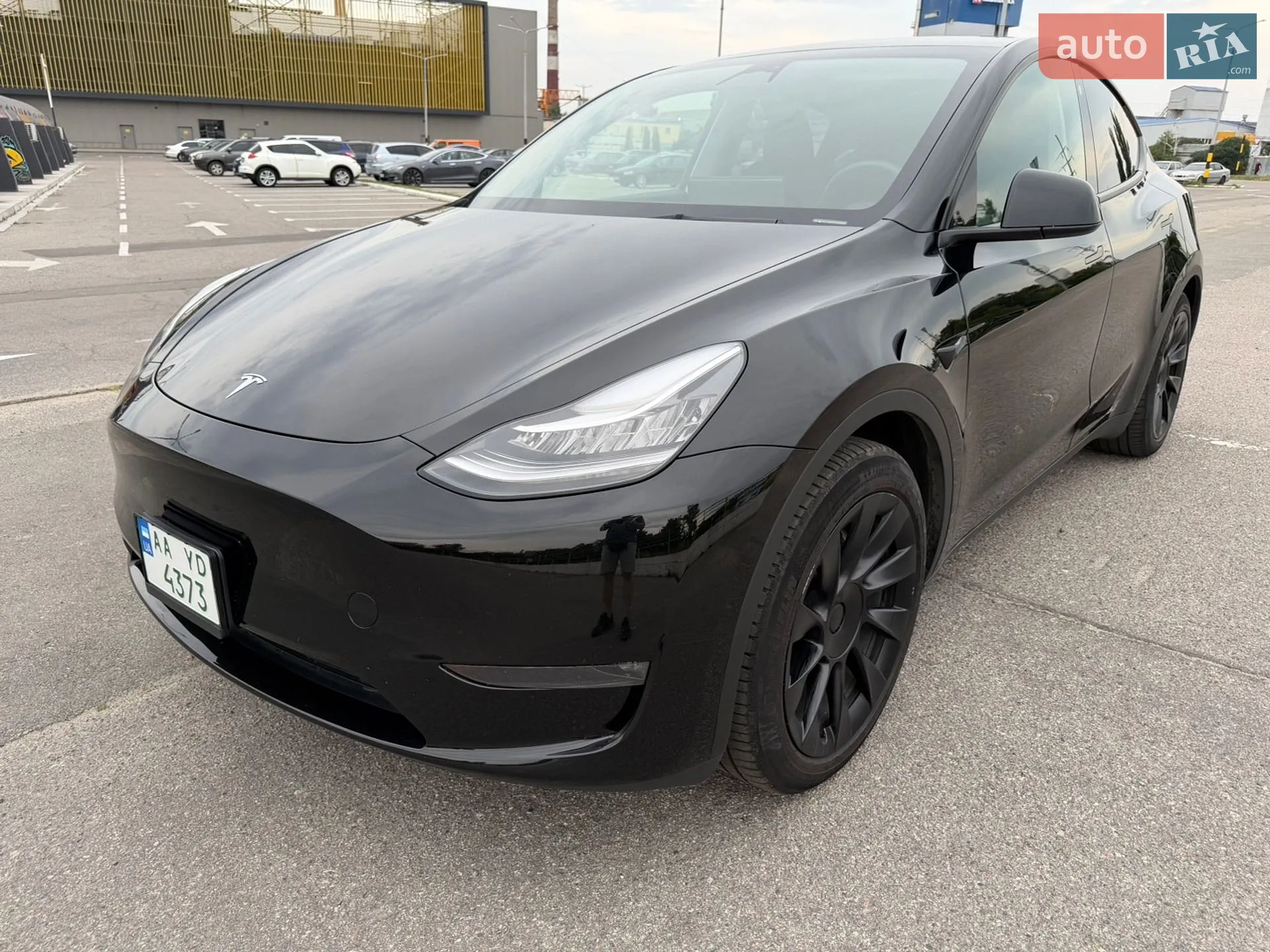 2023 Tesla Model Y - мініатюра 3