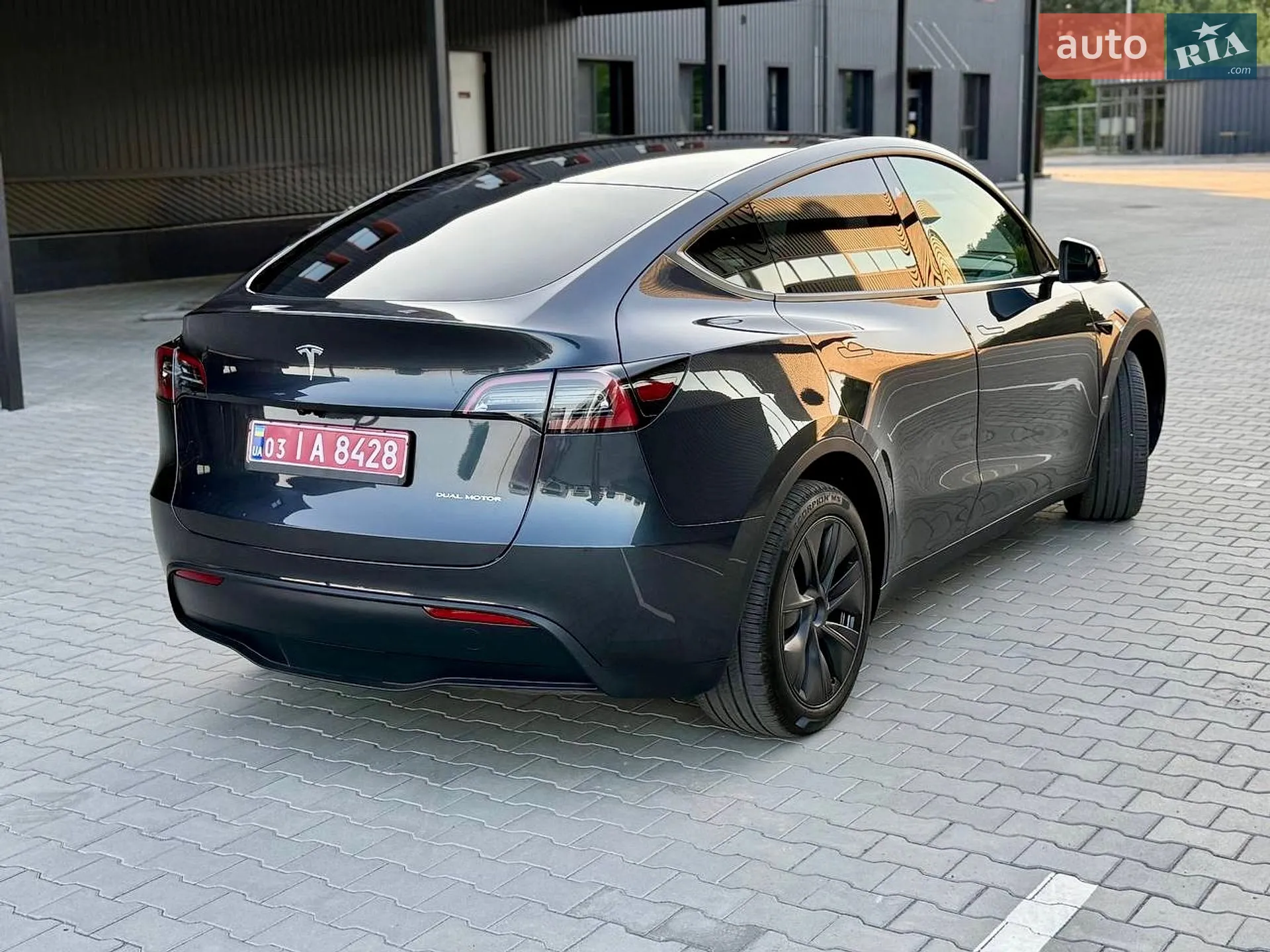 2025 Tesla Model Y - мініатюра 7