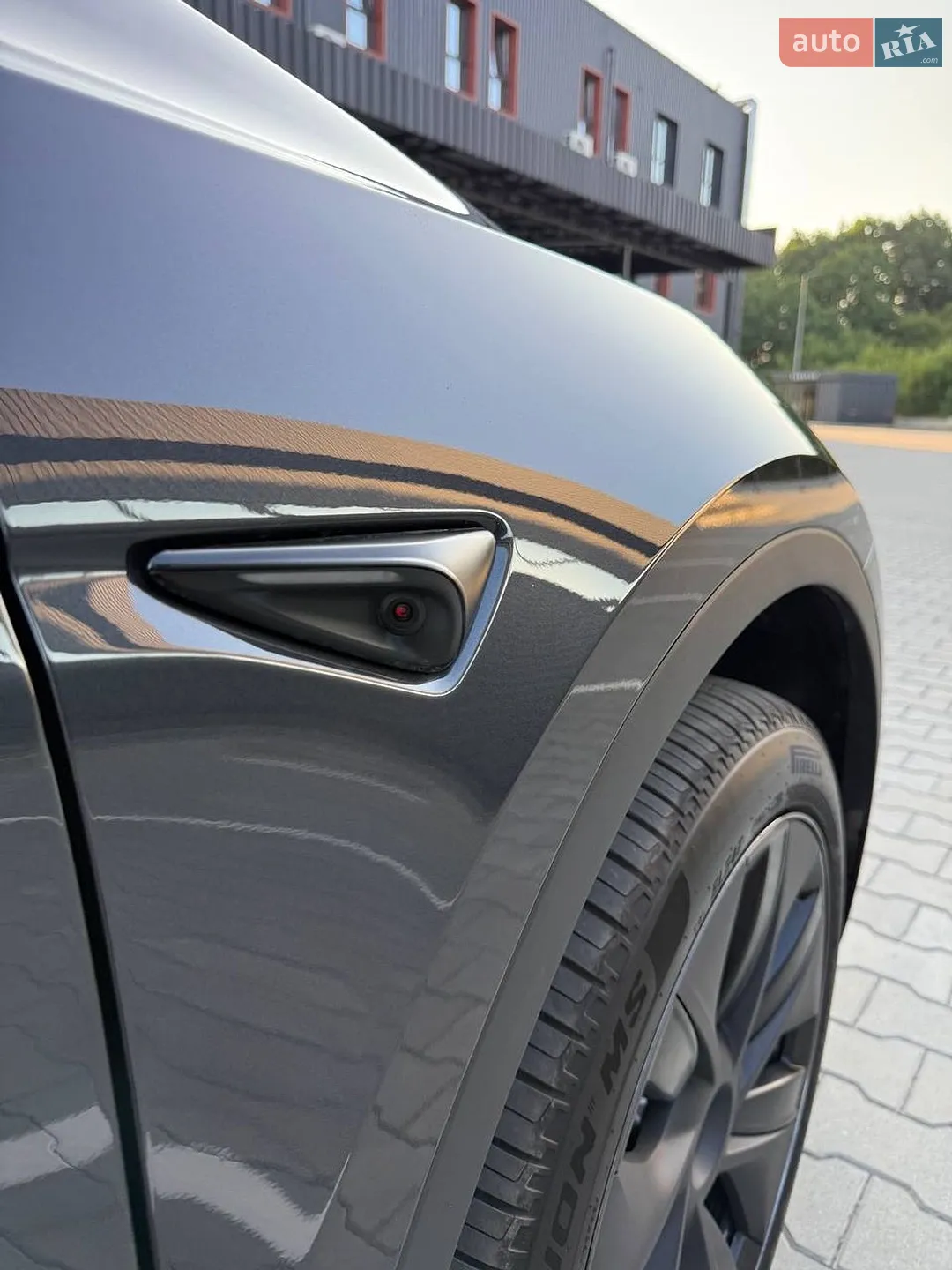 2025 Tesla Model Y - мініатюра 43