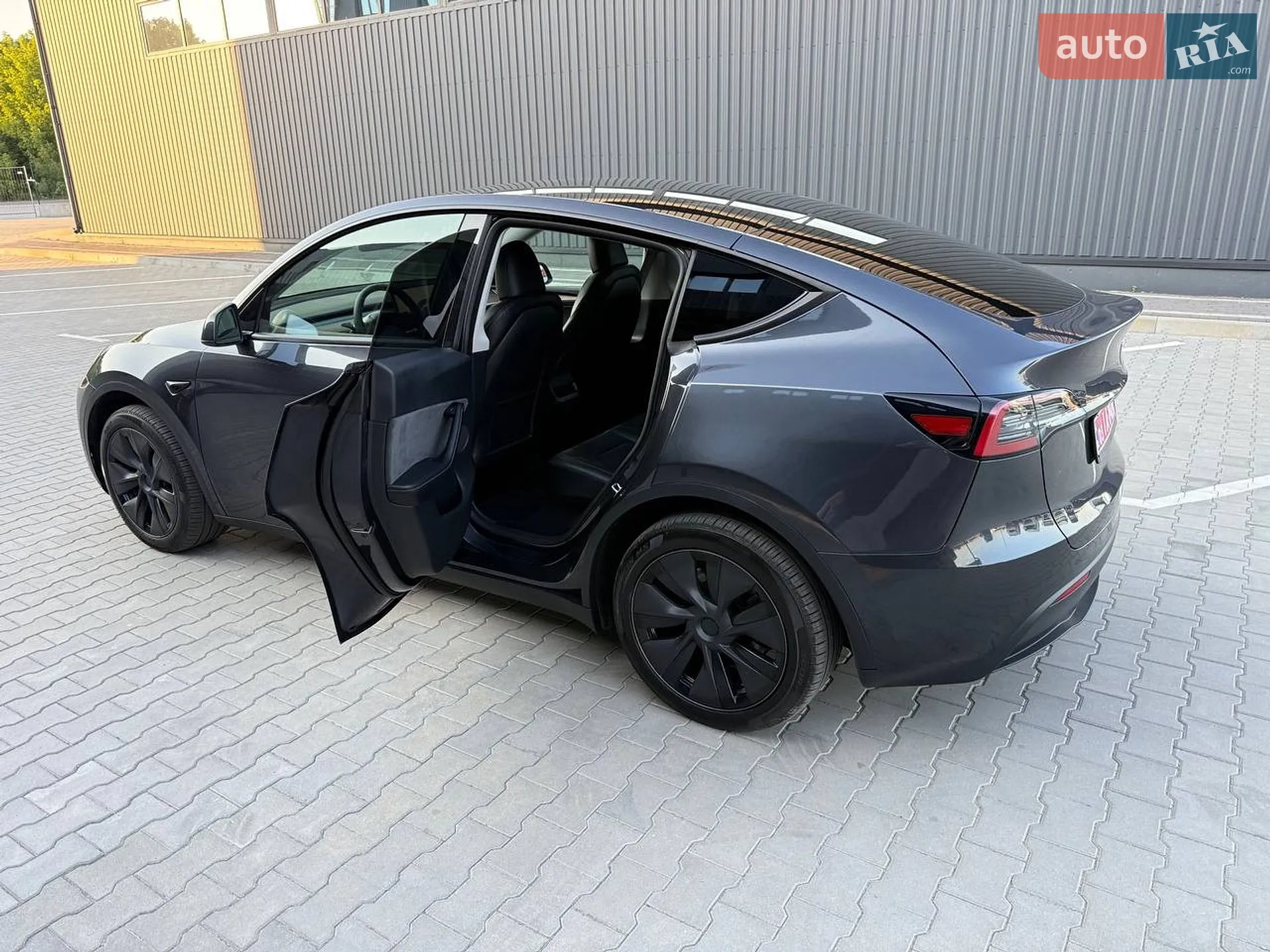 2025 Tesla Model Y - мініатюра 49