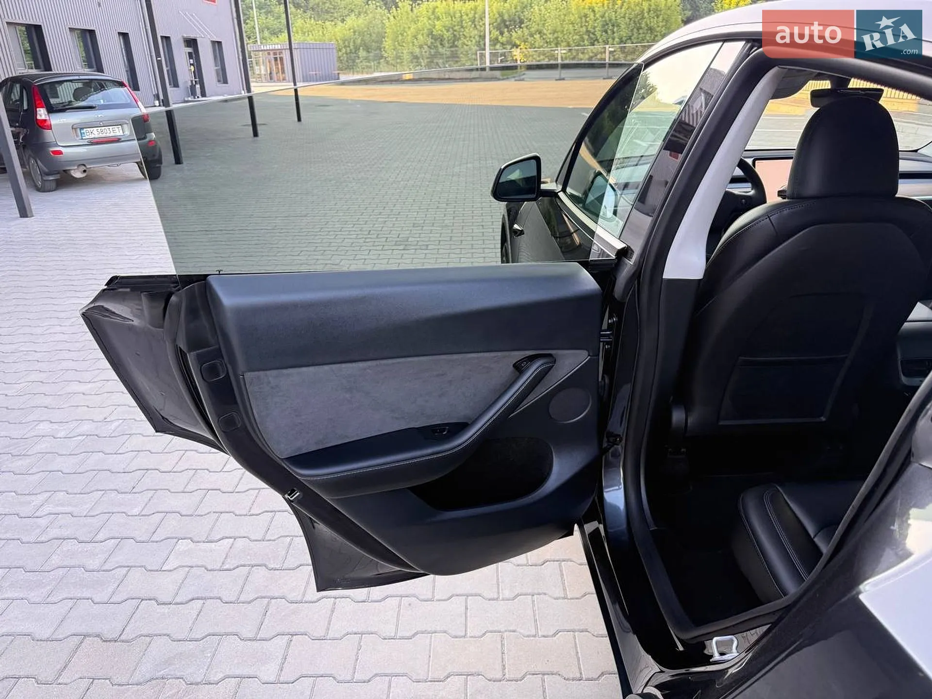 2025 Tesla Model Y - мініатюра 55