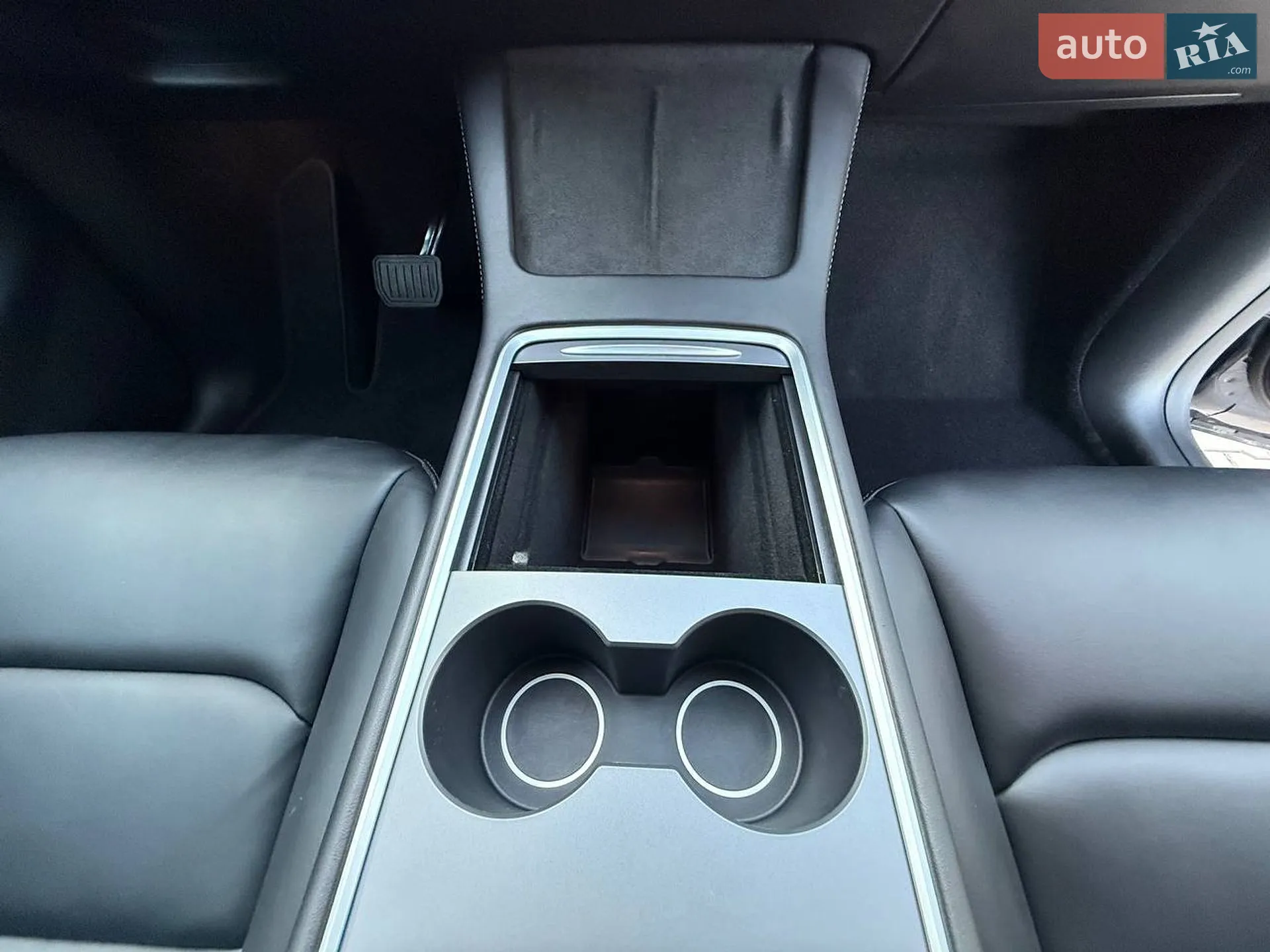 2025 Tesla Model Y - мініатюра 75