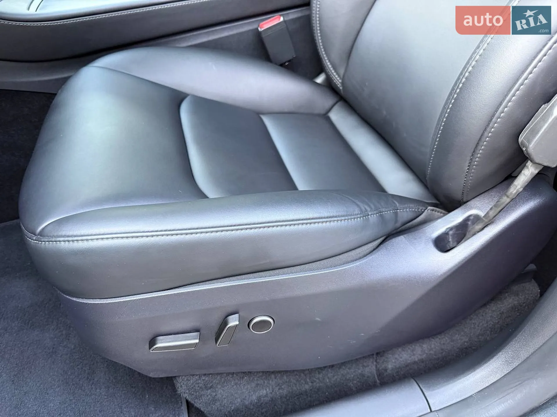 2025 Tesla Model Y - мініатюра 69