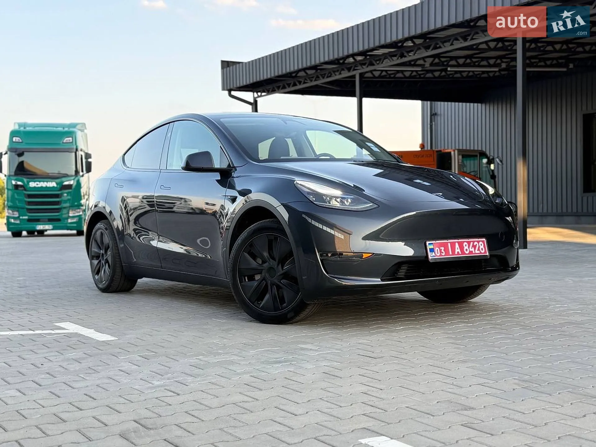 2025 Tesla Model Y - мініатюра 100