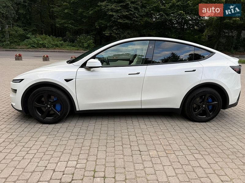 Внедорожник / Кроссовер Tesla Model Y 2025 в Львове фото 4 Внедорожник / Кроссовер Tesla Model Y 2025 в Львове