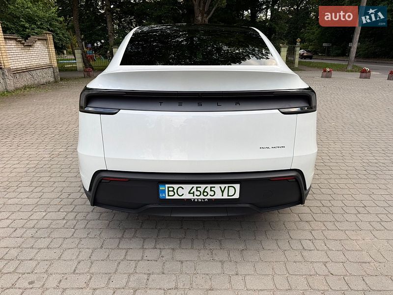 Внедорожник / Кроссовер Tesla Model Y 2025 в Львове фото 9 Внедорожник / Кроссовер Tesla Model Y 2025 в Львове