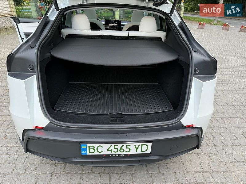 Внедорожник / Кроссовер Tesla Model Y 2025 в Львове фото 15 Внедорожник / Кроссовер Tesla Model Y 2025 в Львове