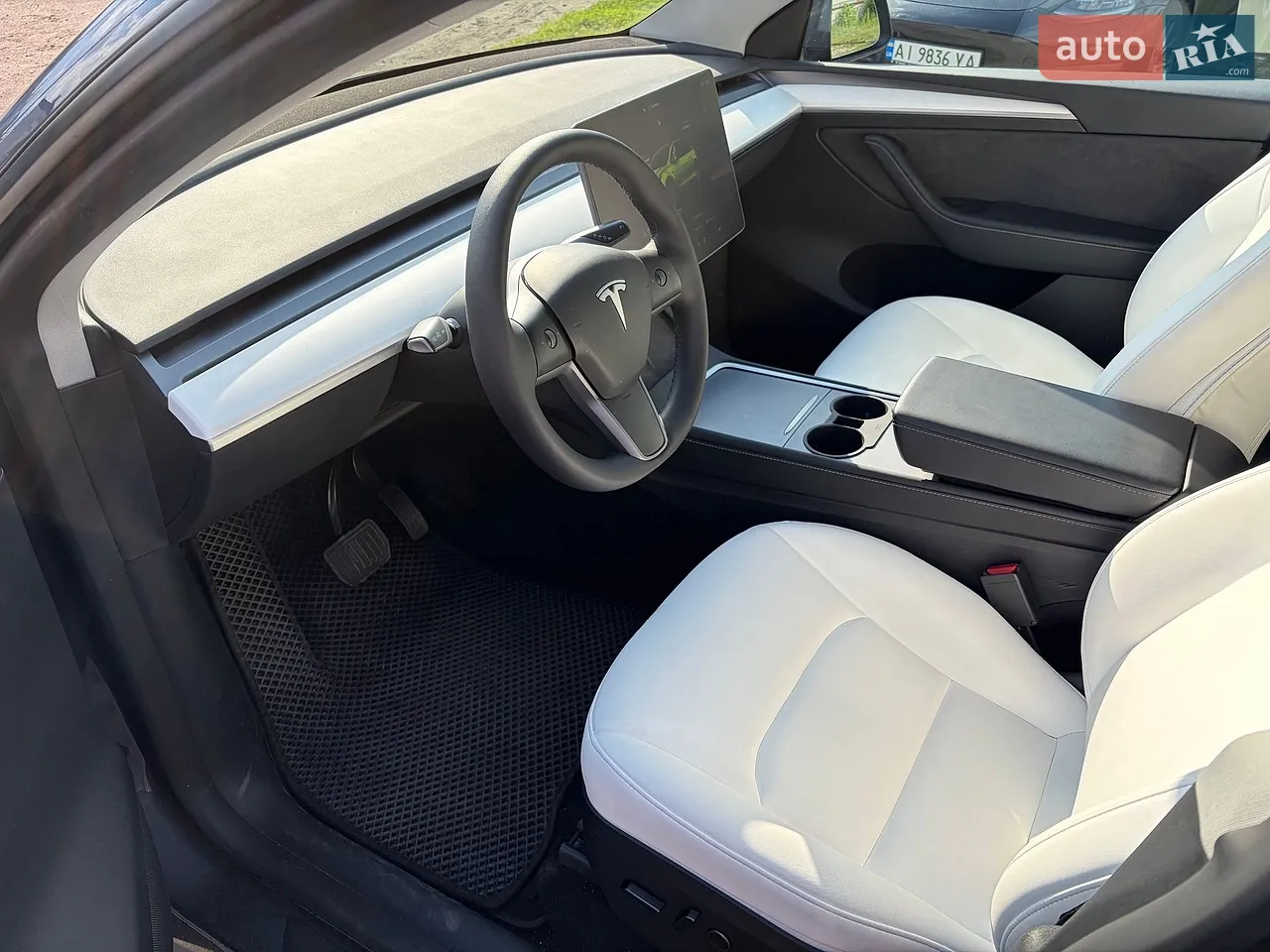 2022 Tesla Model Y - мініатюра 9
