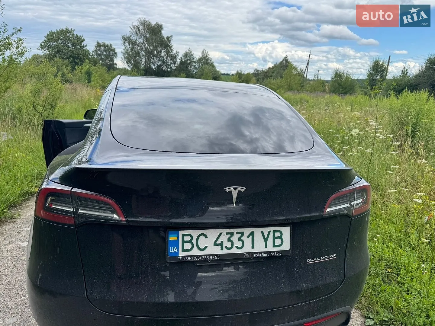 2022 Tesla Model Y - мініатюра 3