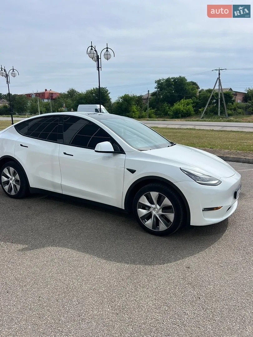 2022 Tesla Model Y - мініатюра 3