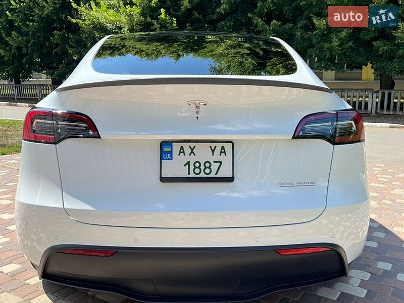 Позашляховик / Кросовер Tesla Model Y 2021 в Первомайську