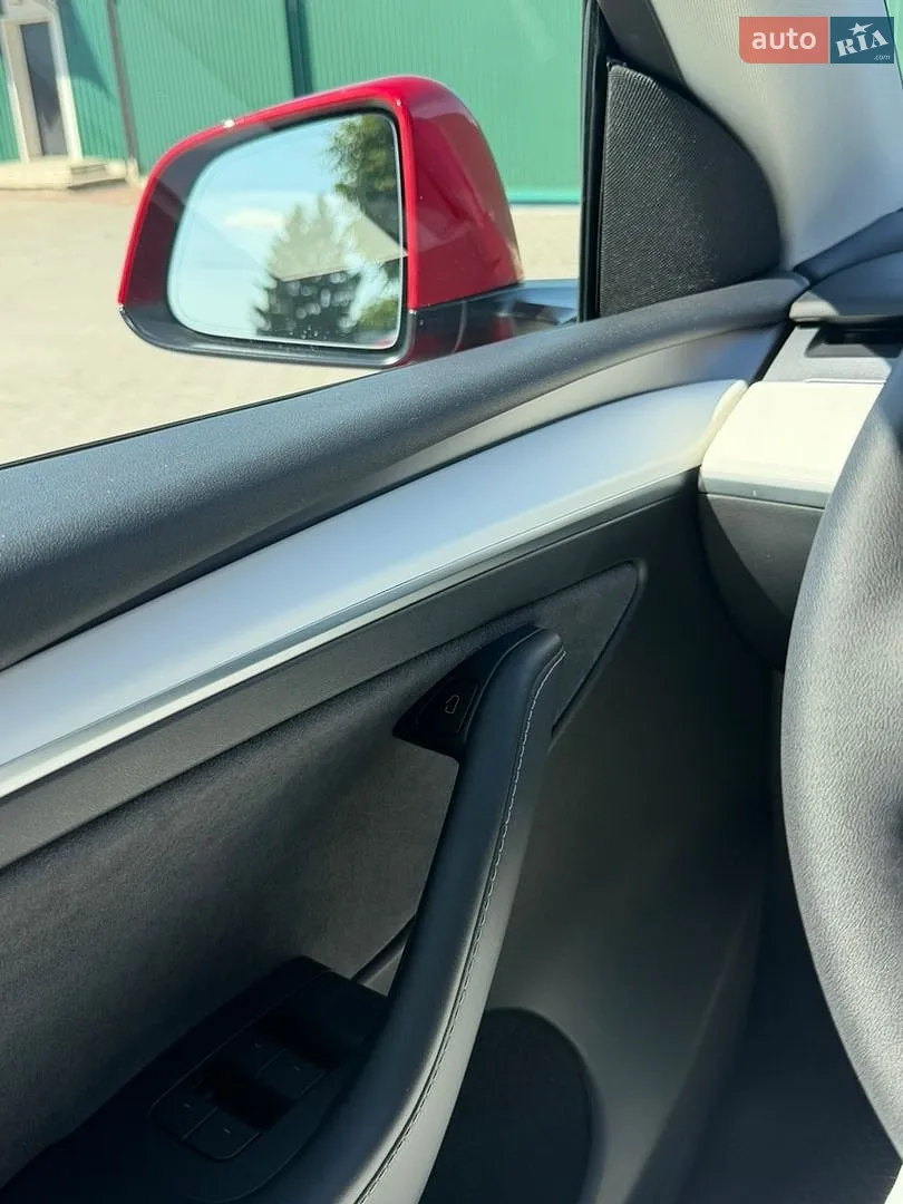 2022 Tesla Model Y - мініатюра 19