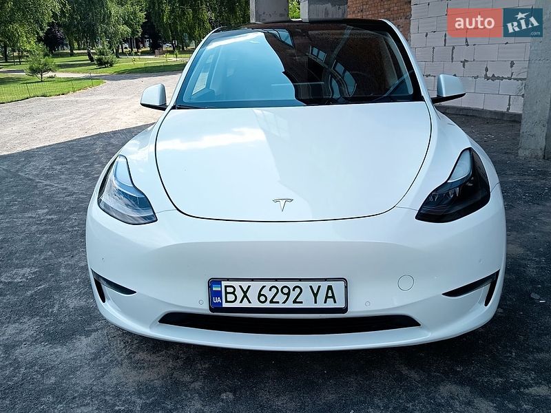 Внедорожник / Кроссовер Tesla Model Y 2022 в Хмельницком
