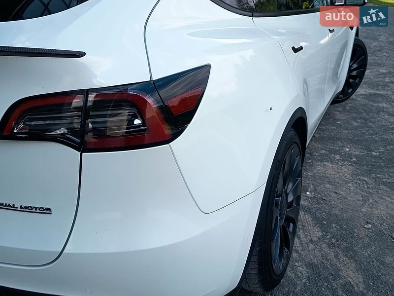 Позашляховик / Кросовер Tesla Model Y 2022 в Хмельницькому