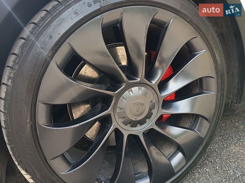 Позашляховик / Кросовер Tesla Model Y 2022 в Хмельницькому