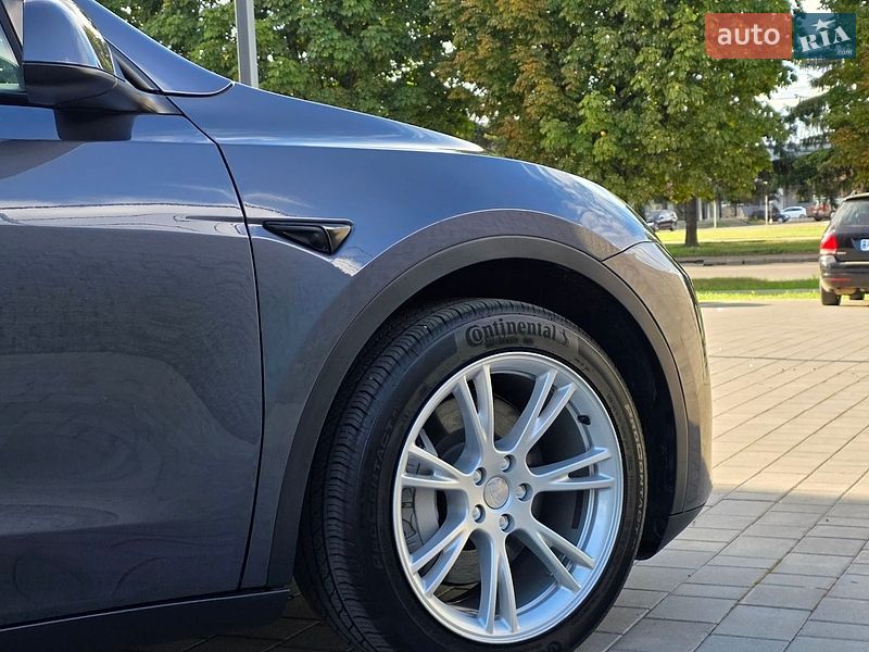 Позашляховик / Кросовер Tesla Model Y 2023 в Луцьку