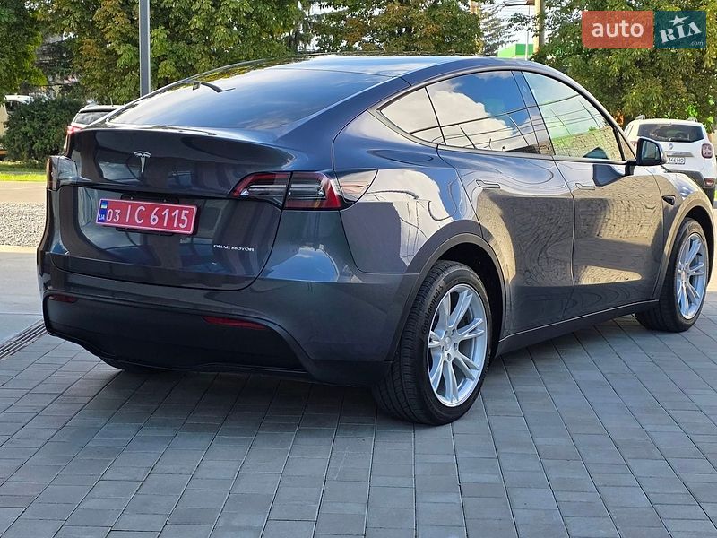 Позашляховик / Кросовер Tesla Model Y 2023 в Луцьку