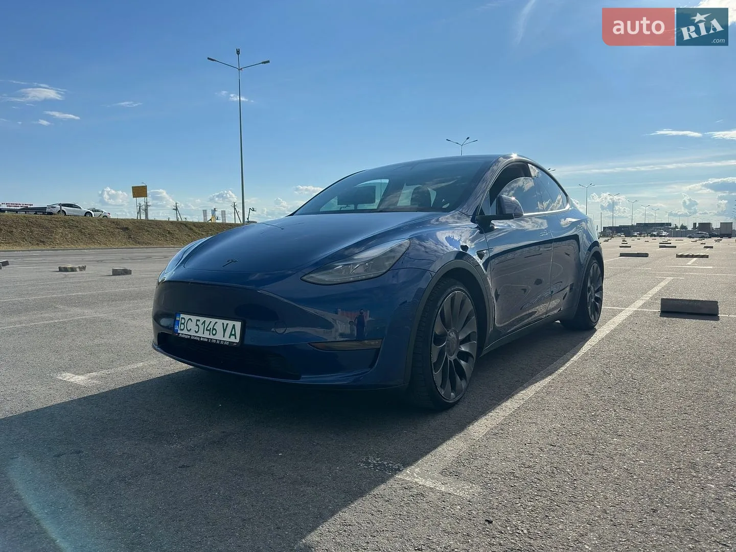 2021 Tesla Model Y - фото 1