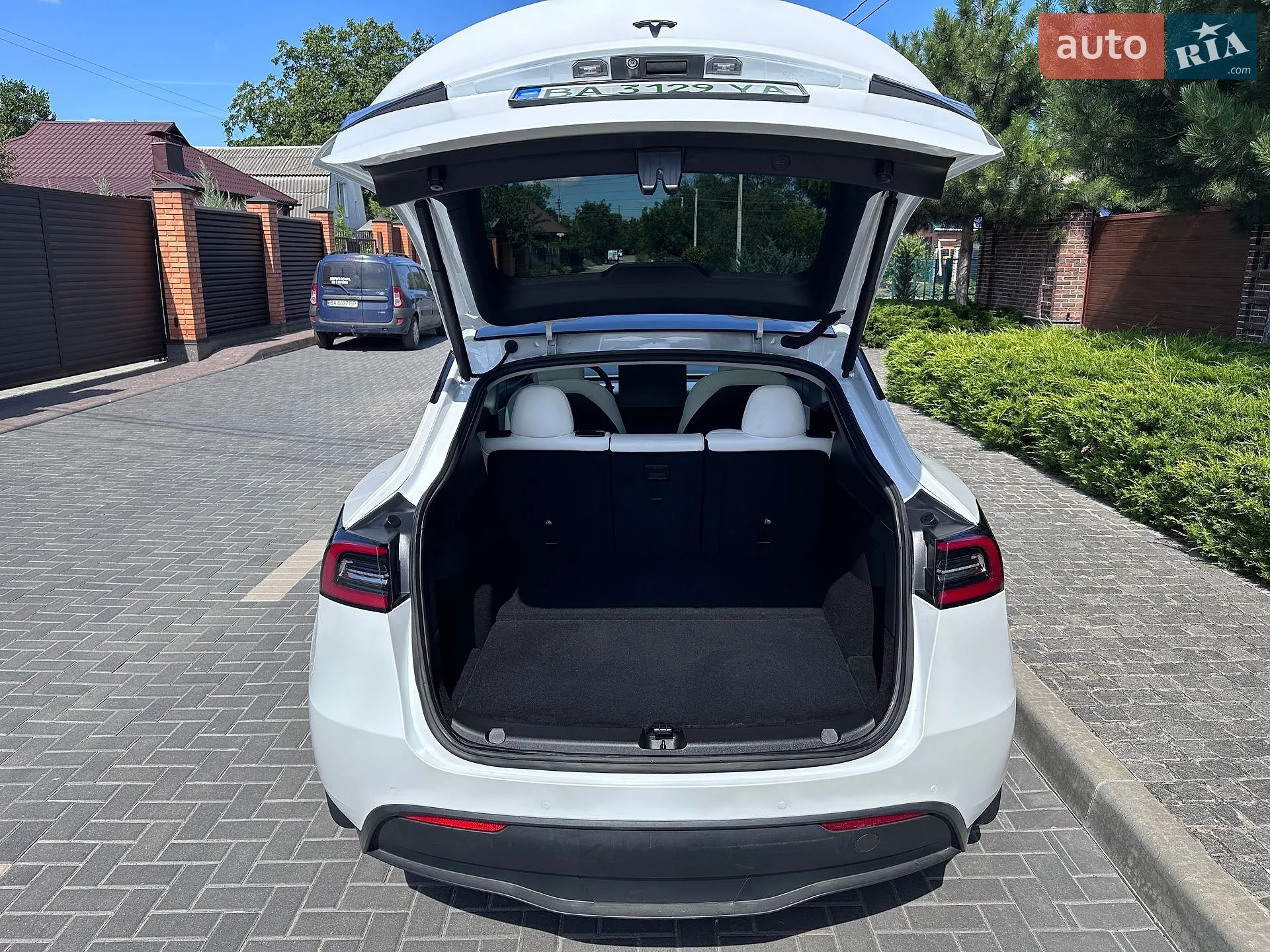 2021 Tesla Model Y - мініатюра 9