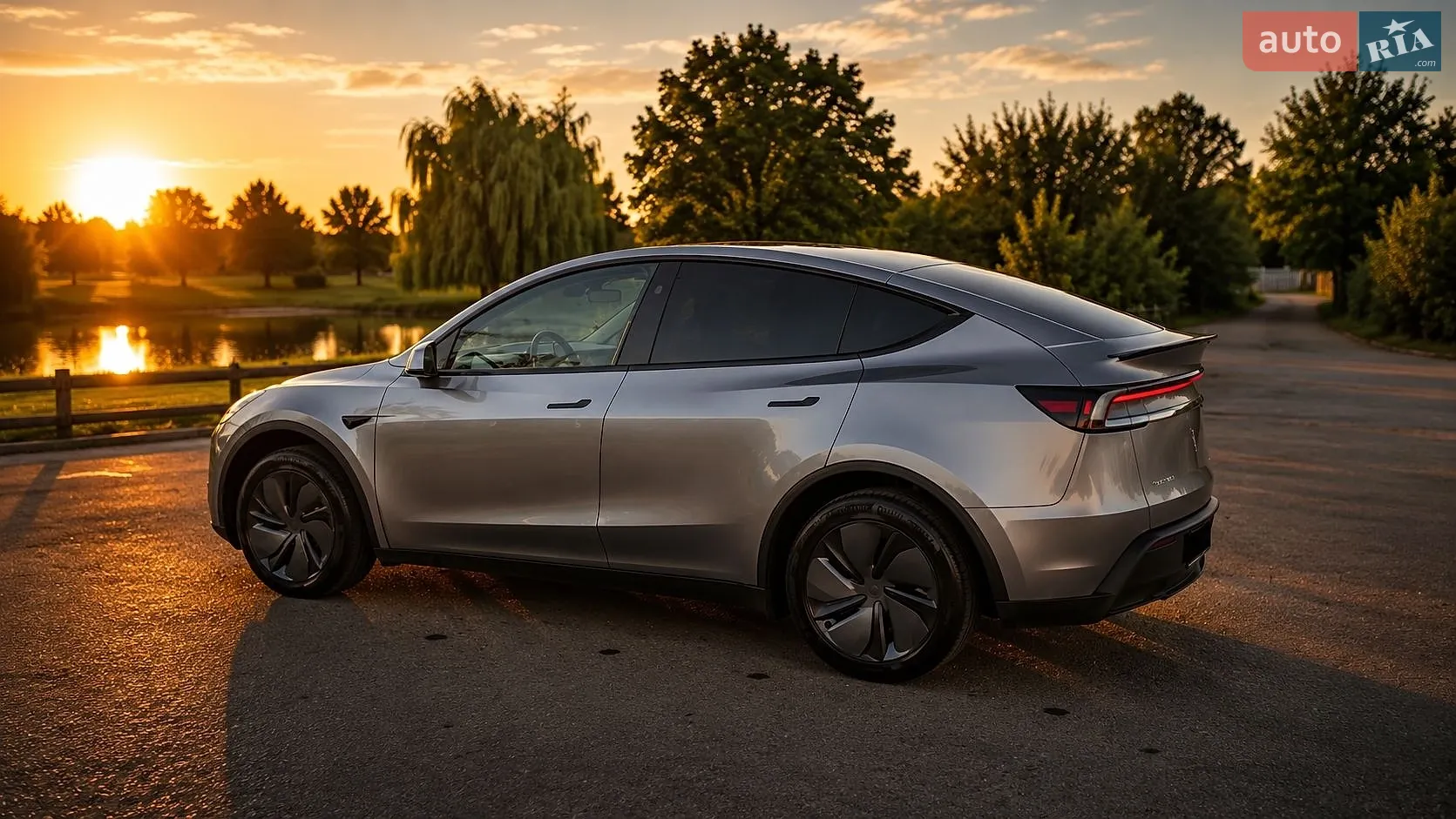 2025 Tesla Model Y - мініатюра 8