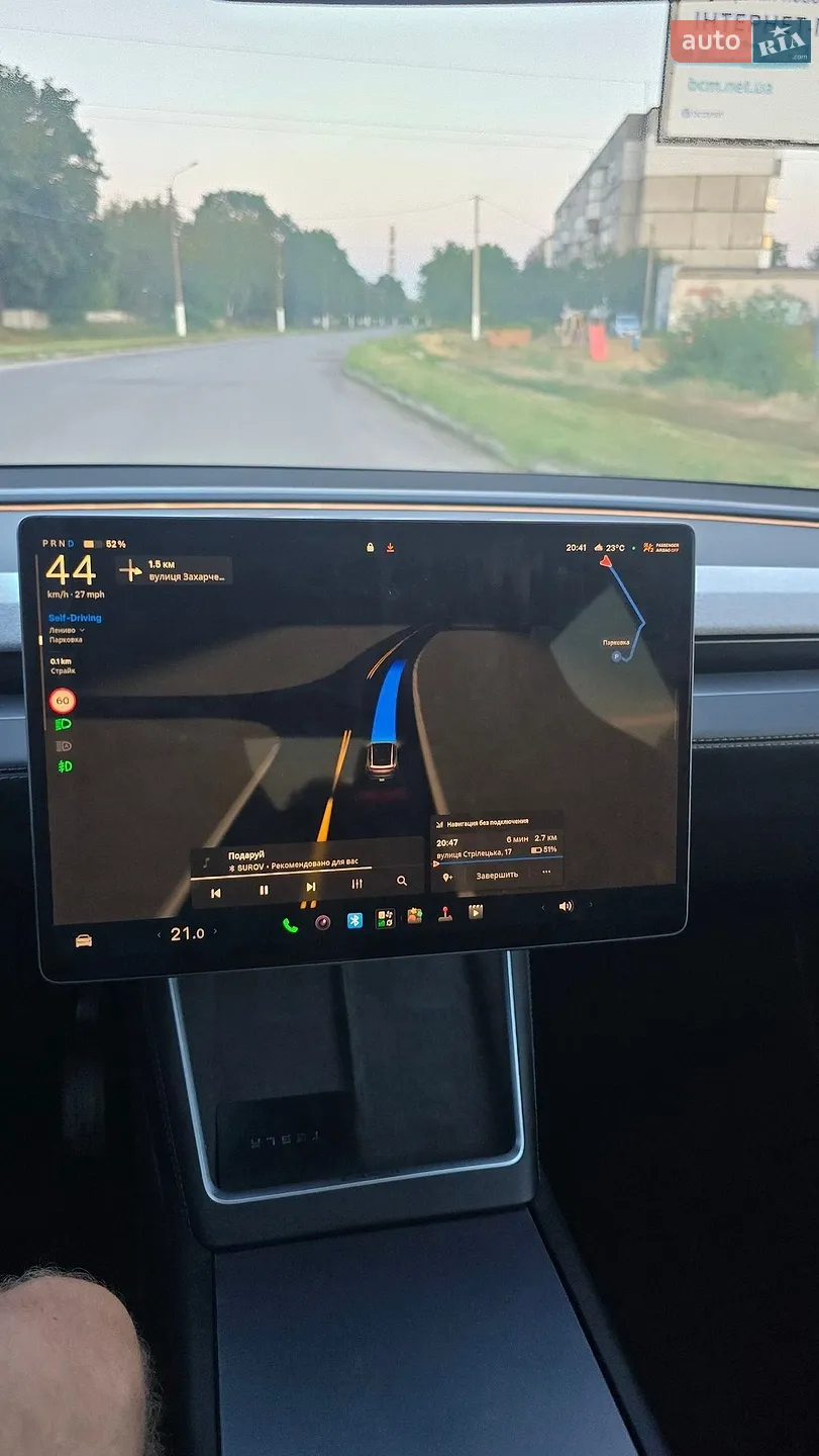 2025 Tesla Model Y - мініатюра 17