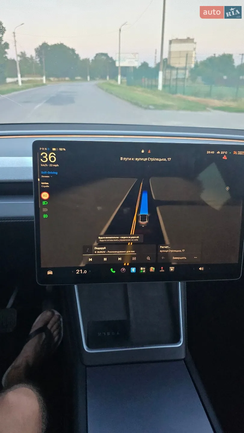 2025 Tesla Model Y - мініатюра 18