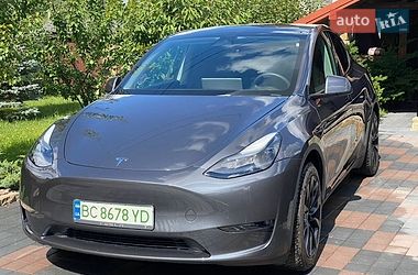 Позашляховик / Кросовер Tesla Model Y 2023 в Трускавці