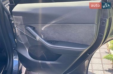 Позашляховик / Кросовер Tesla Model Y 2023 в Трускавці