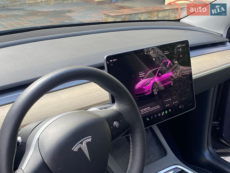 Позашляховик / Кросовер Tesla Model Y 2023 в Трускавці