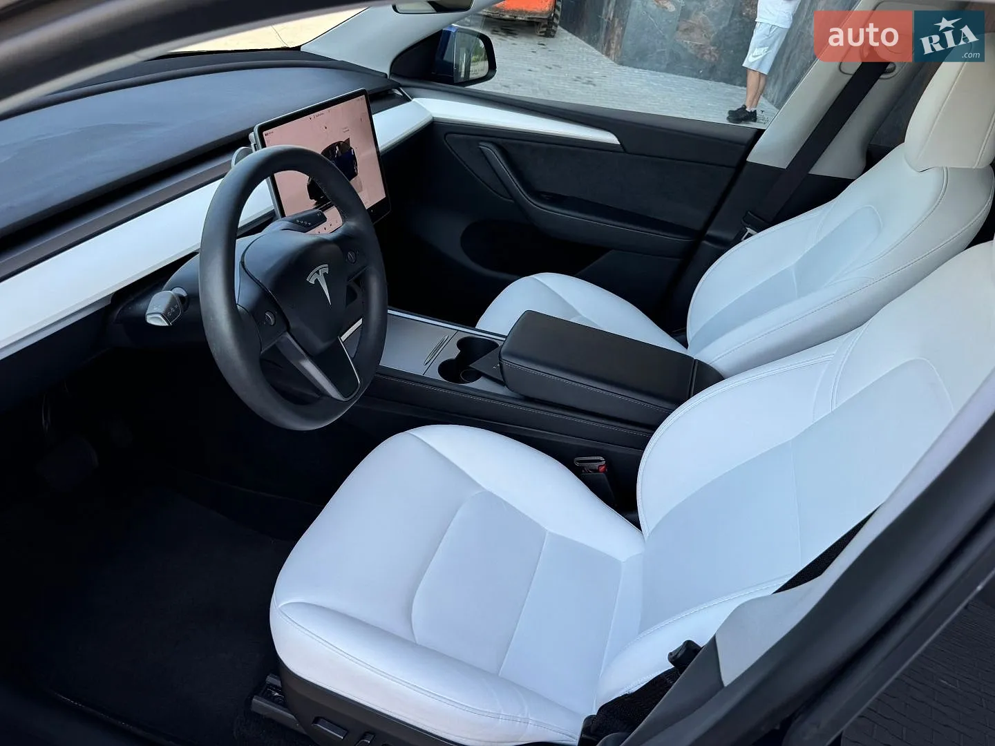 2024 Tesla Model Y - мініатюра 32