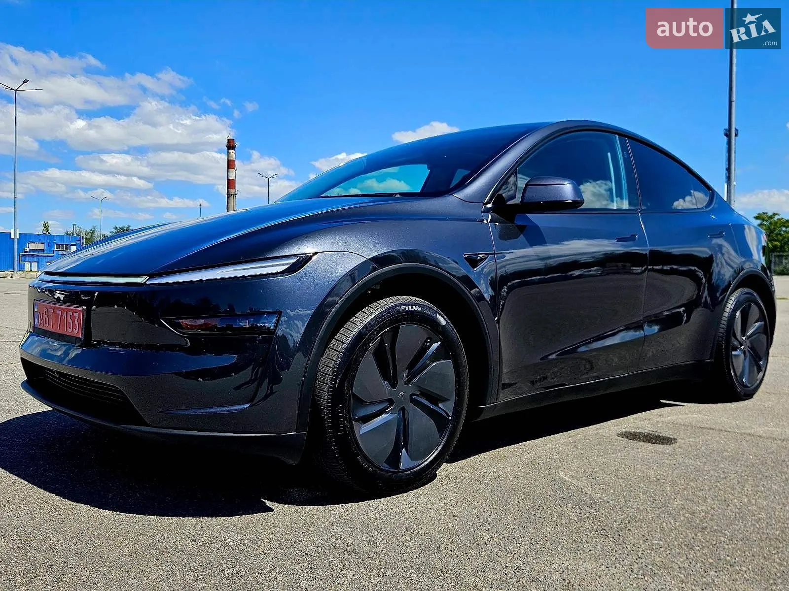 2025 Tesla Model Y - мініатюра 3