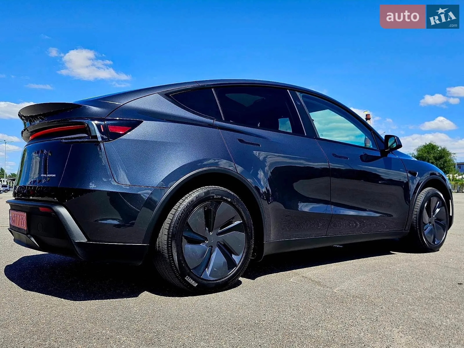 2025 Tesla Model Y - мініатюра 12