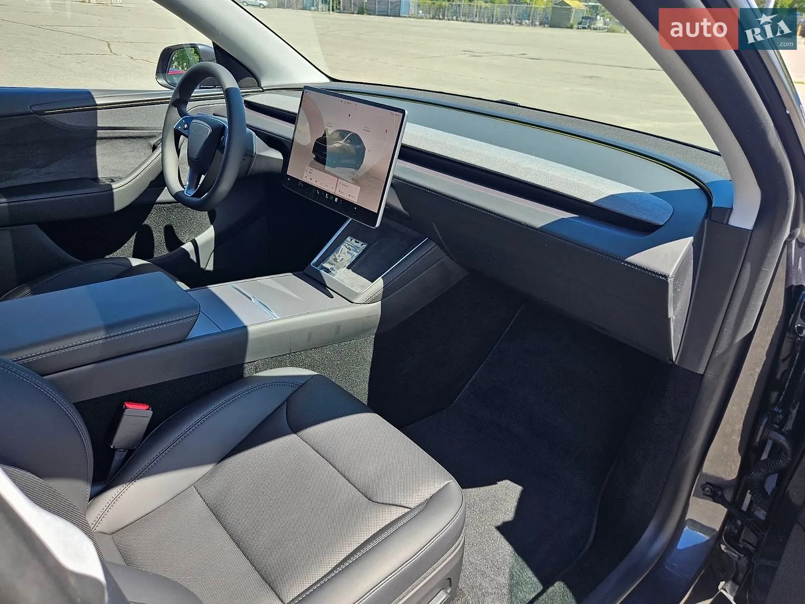 2025 Tesla Model Y - мініатюра 31
