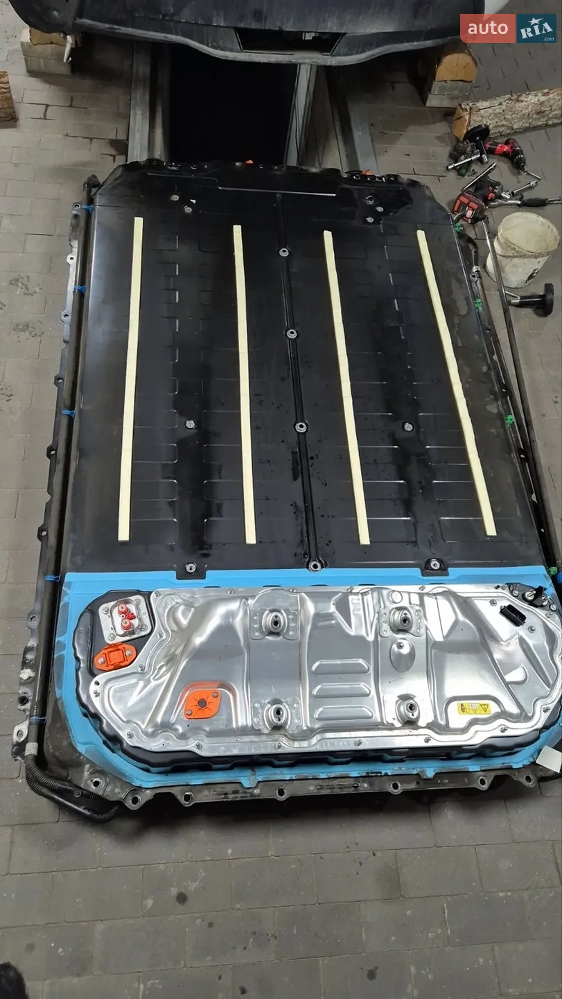 2023 Tesla Model Y - мініатюра 2